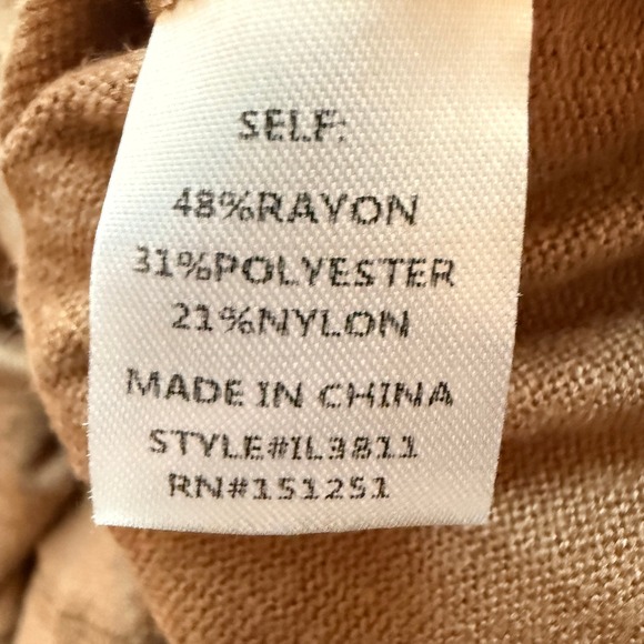 In Loom Women's Tan Snatched Waist V-neck Sweater Size S - Picture 5 of 5